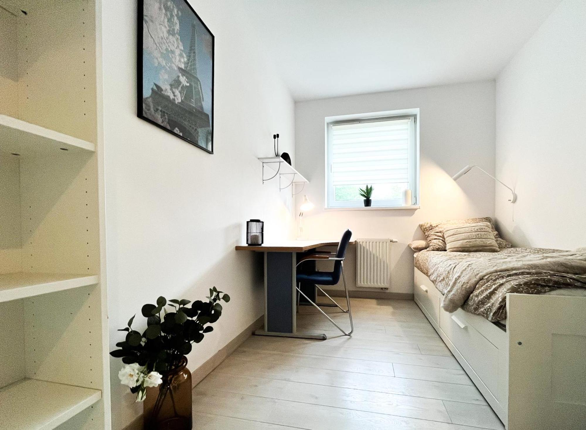 Апартаменты Walk To Park, Modern 2Bd Kitchen! Balcony, Parking Вроцлав Экстерьер фото
