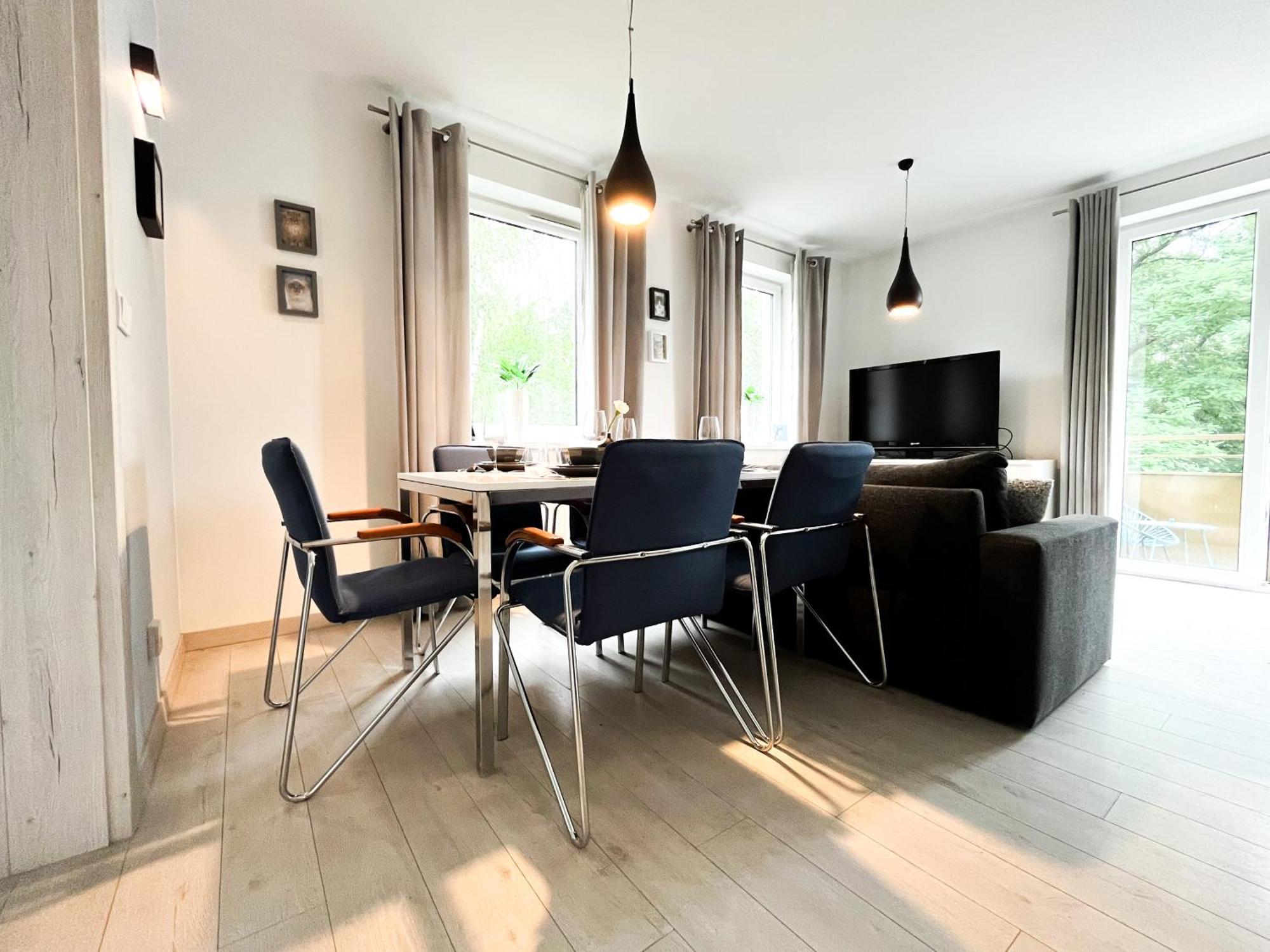Апартаменты Walk To Park, Modern 2Bd Kitchen! Balcony, Parking Вроцлав Экстерьер фото