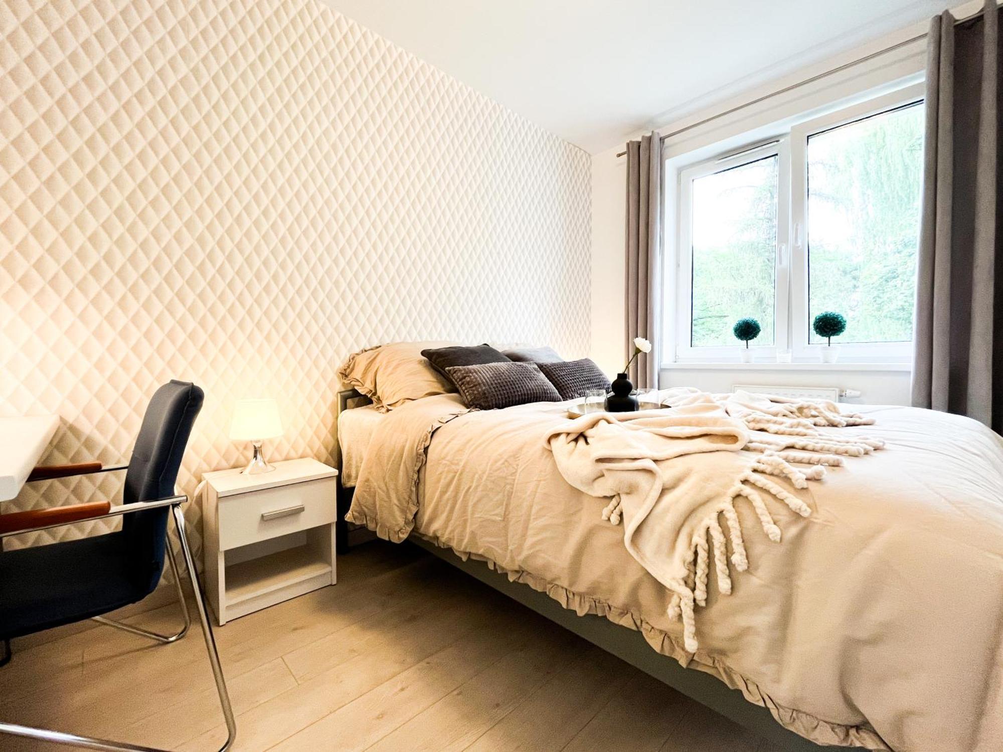 Апартаменты Walk To Park, Modern 2Bd Kitchen! Balcony, Parking Вроцлав Экстерьер фото