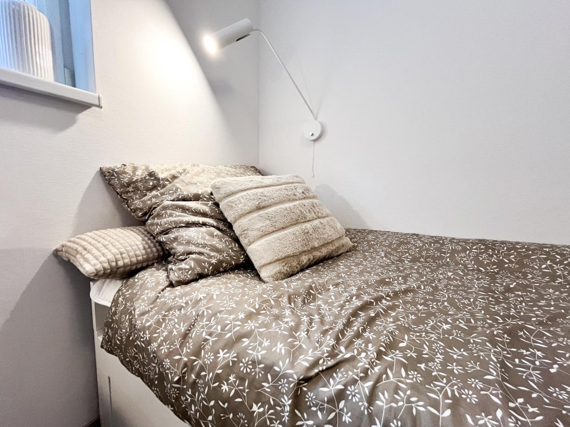 Апартаменты Walk To Park, Modern 2Bd Kitchen! Balcony, Parking Вроцлав Экстерьер фото