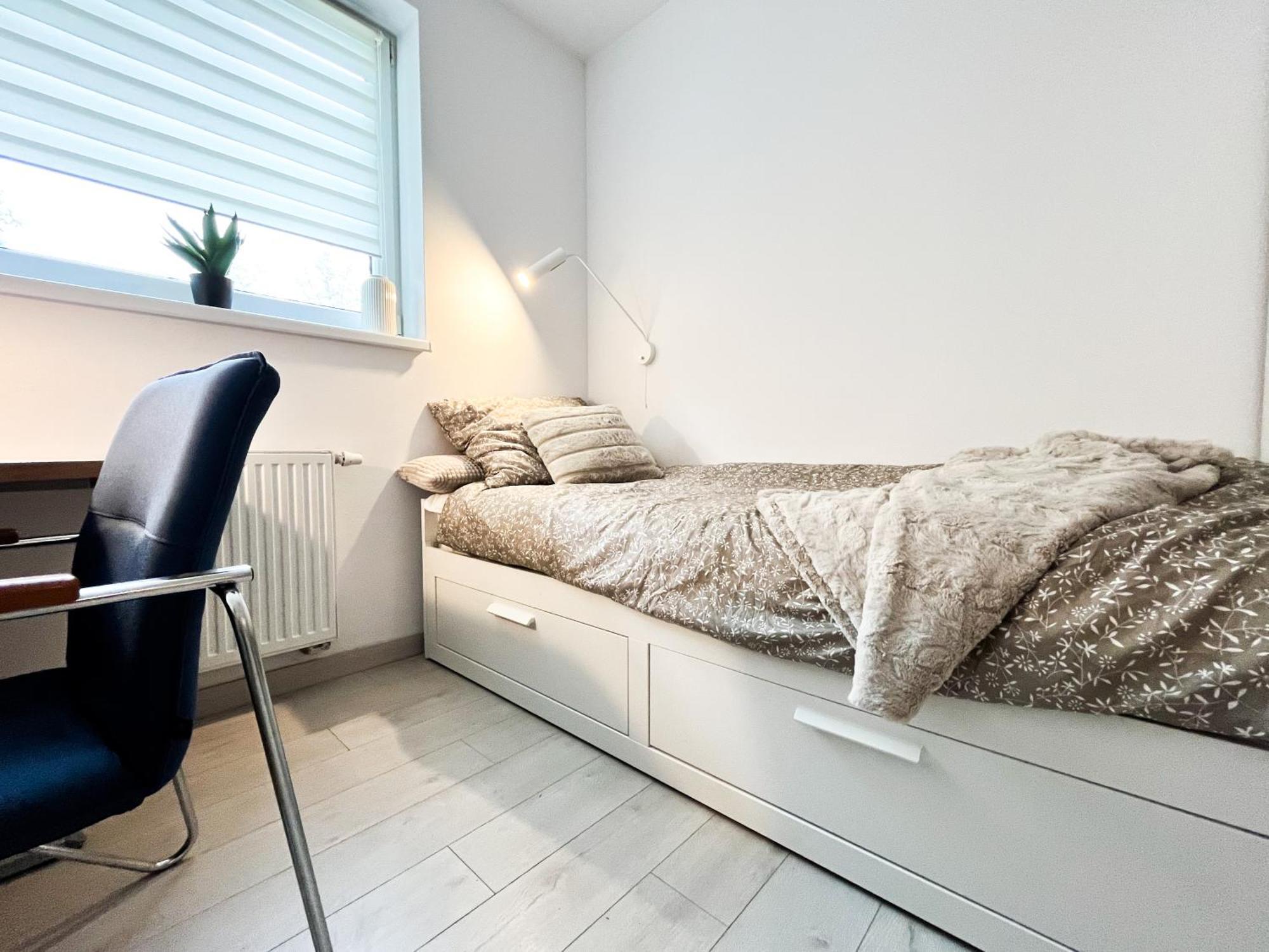 Апартаменты Walk To Park, Modern 2Bd Kitchen! Balcony, Parking Вроцлав Экстерьер фото