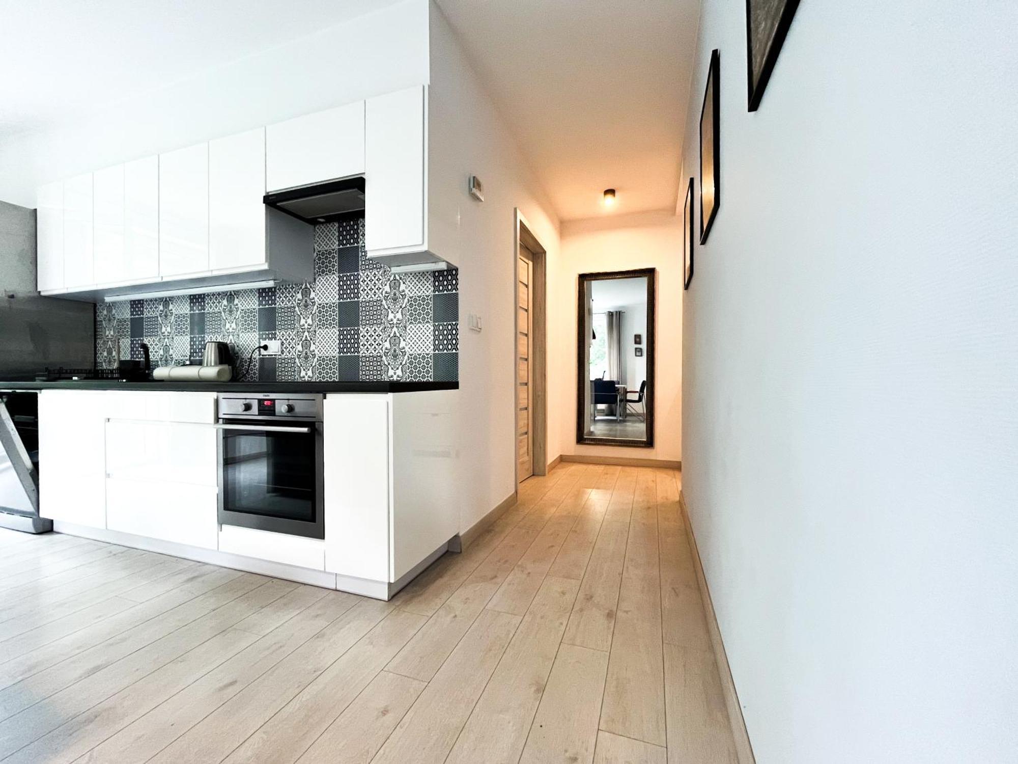 Апартаменты Walk To Park, Modern 2Bd Kitchen! Balcony, Parking Вроцлав Экстерьер фото