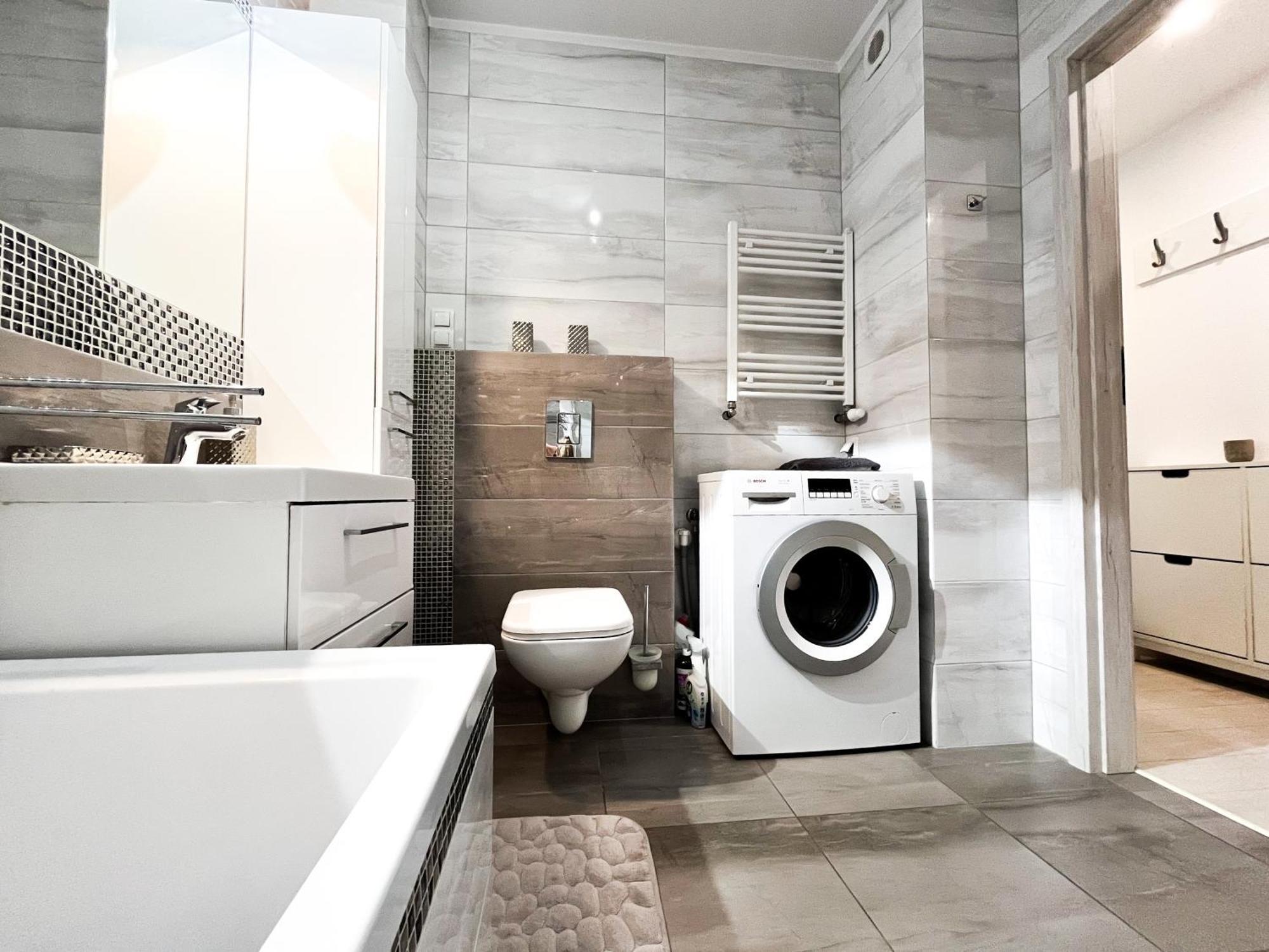 Апартаменты Walk To Park, Modern 2Bd Kitchen! Balcony, Parking Вроцлав Экстерьер фото
