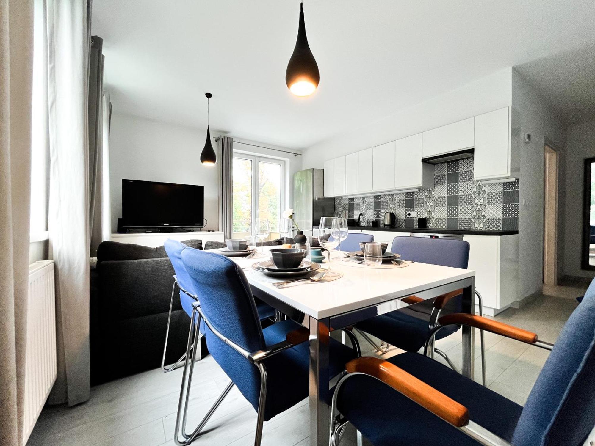 Апартаменты Walk To Park, Modern 2Bd Kitchen! Balcony, Parking Вроцлав Экстерьер фото
